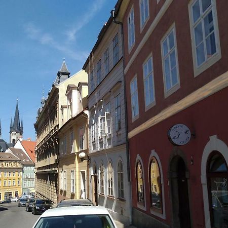 Skromný apartmán v centru Chebu Esterno foto