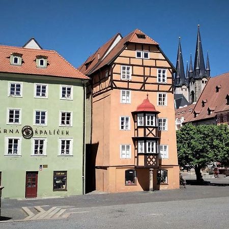 Skromný apartmán v centru Chebu Esterno foto