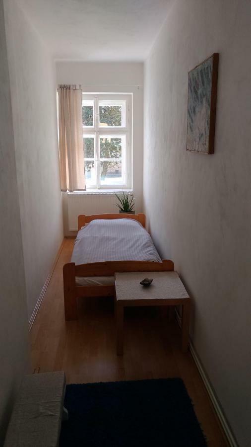 Skromný apartmán v centru Chebu Esterno foto